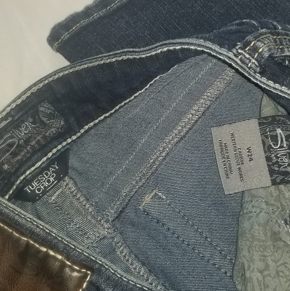 Silver capris - Picture 3 of 3